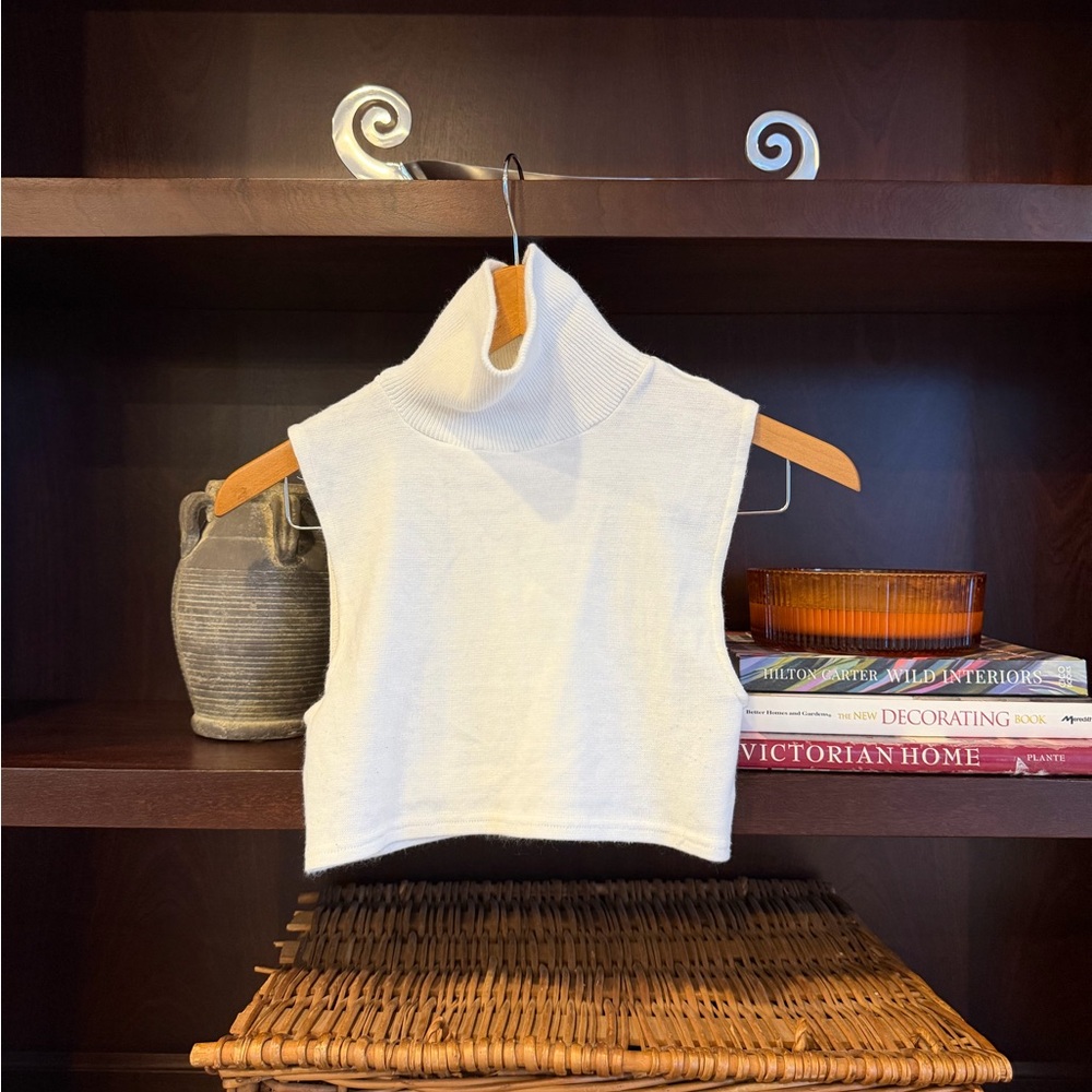 Elegant White Sleeveless Turtleneck Top